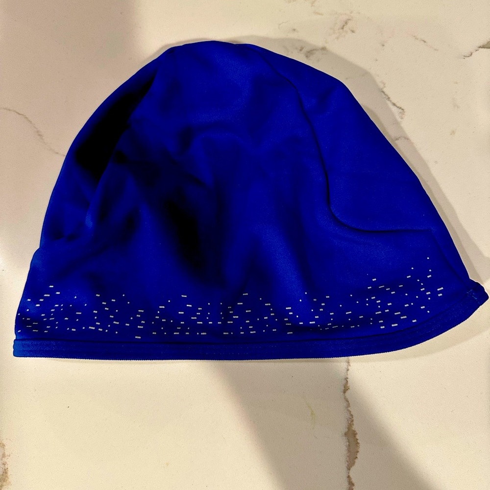 Lulu lemon running hat. Never worn. No tags.